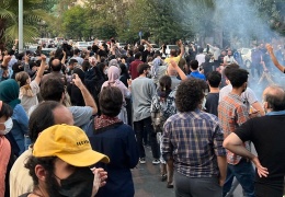 İran rejimi çöküşe koşuyor