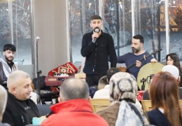 Ninnilerden dengbêj stranlarına