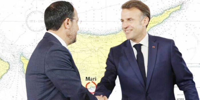 Nikos Hristodulidis ve Emmanuel Macron